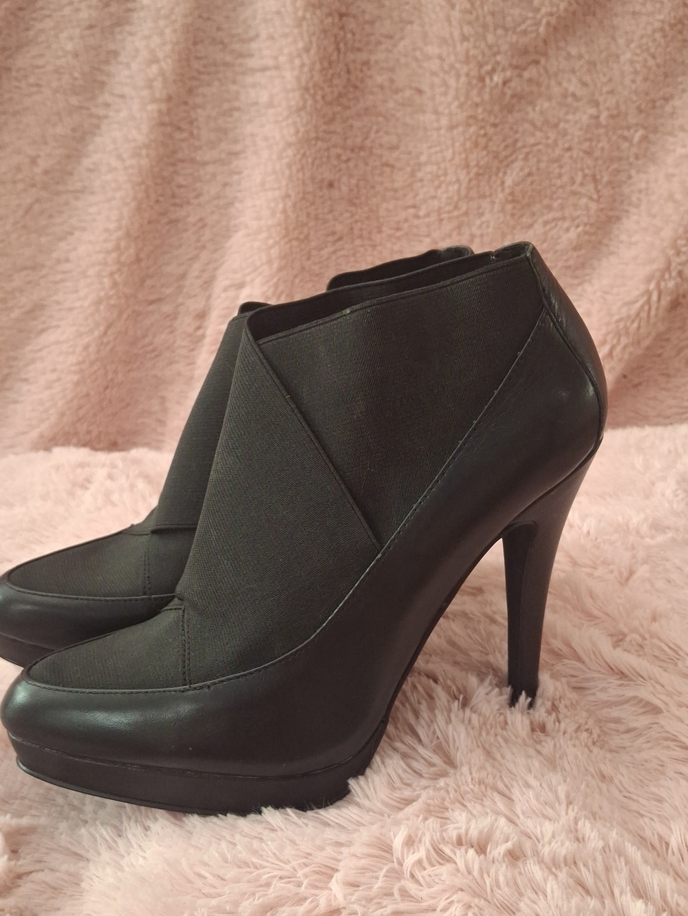 ALDO Women's Black High Heel Ankle Booties   Like New Size 39 US 8½